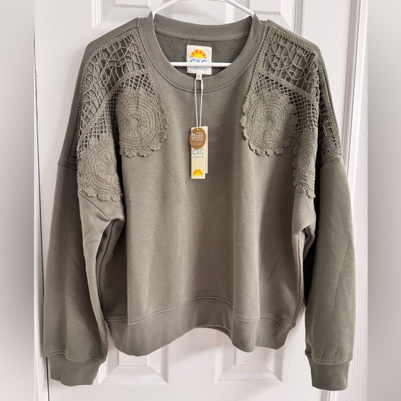 C&C California Sweaters - NWT C&C California Women's Olive Green Sweater with Lace Detail - Size XL